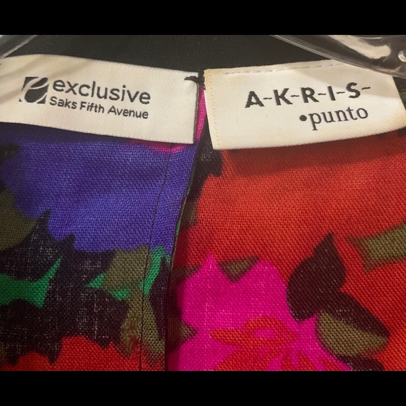 AKRIS PUNTO Sax 5th Ave. blouse. - Picture 4 of 5